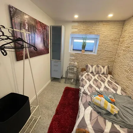 Apartment Moeblierte 2 Einzelzimmer *