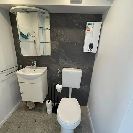 Apartment Moeblierte 2 Einzelzimmer Hunxe